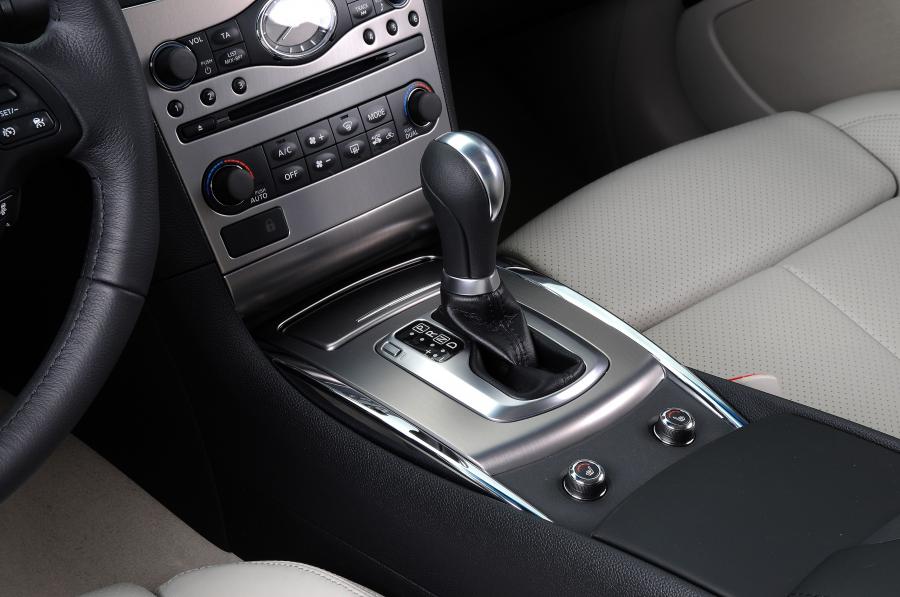  Infiniti G cabriolet 2011 года  (фото 4 из 11)